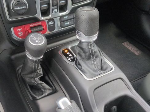 New 2026 Jeep Gladiator Mojave AWD/4WD image 25