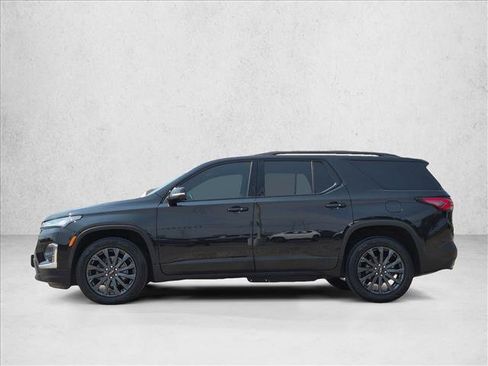 Used 2023 Chevrolet Traverse RS w/ LPO, Floor Liner Package FWD image 9