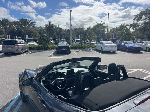 Used 2016 MAZDA MX-5 Miata Club image 15