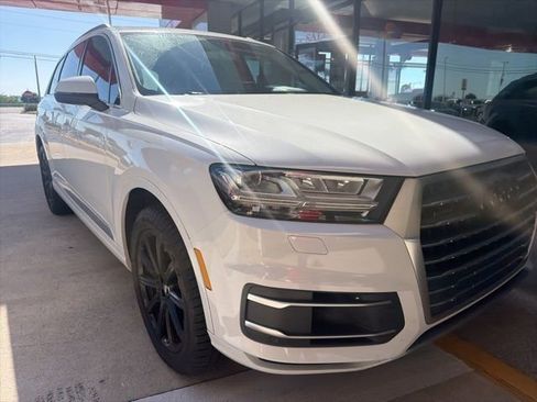 Used 2017 Audi Q7 3.0T Premium Plus w/ Premium Plus Package image 3