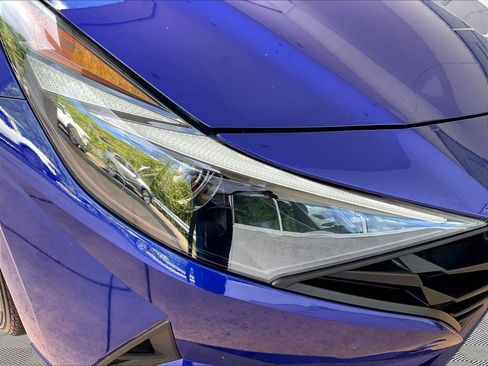Used 2023 Hyundai Elantra SEL FWD image 28