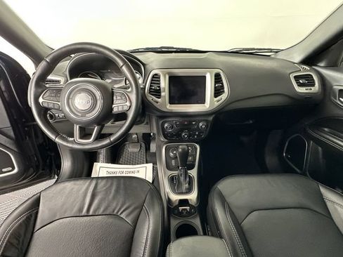 Used 2021 Jeep Compass Latitude w/ Sun and Sound Group AWD/4WD image 8