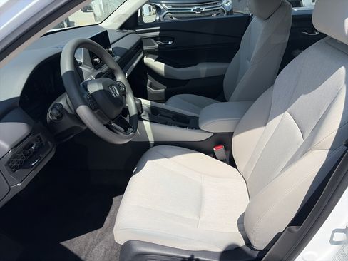 Certified 2023 Honda Accord EX image 16