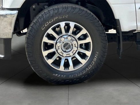 Used 2022 Ford F250 Lariat w/ Lariat Ultimate Package image 26