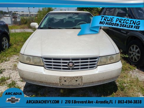 Used 2000 Cadillac Seville SLS w/ Convenience Pkg FWD image 4
