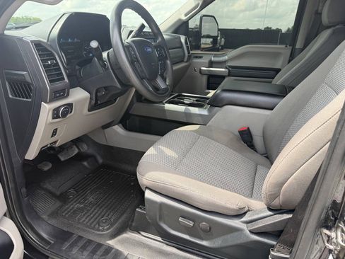 Used 2020 Ford F350 XLT w/ XLT Premium Package AWD/4WD image 15