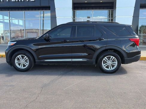 Used 2022 Ford Explorer XLT w/ Equipment Group 202A AWD/4WD image 1