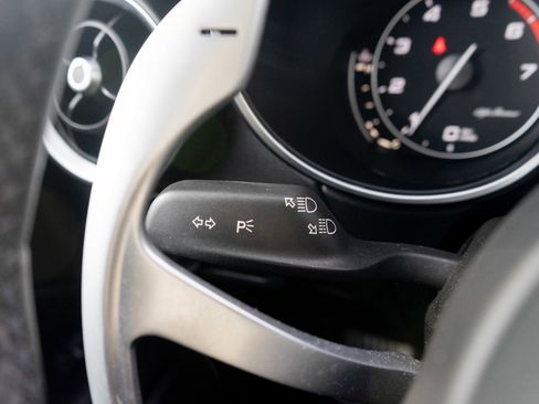 Used 2018 Alfa Romeo Stelvio Sport w/ Quick Order Package 22J Sport image 26