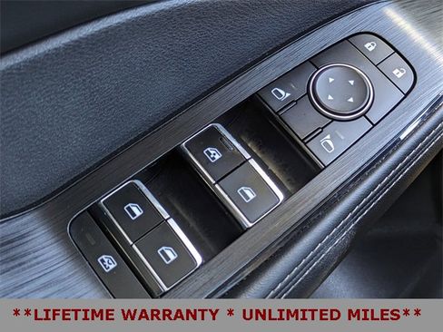 Used 2023 Nissan Rogue SL w/ SL Premium Package image 29