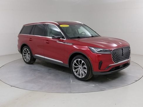 Used 2025 Lincoln Aviator Reserve w/ Luxury Package AWD/4WD image 13