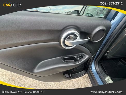 Used 2017 FIAT 500X Lounge w/ Advanced Safety Package image 19