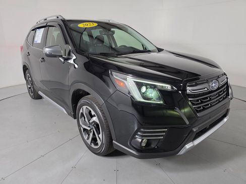 Used 2023 Subaru Forester Touring image 7