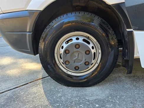 Used 2011 Mercedes-Benz Sprinter 3500 w/ Premium Pkg image 15