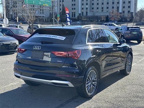 Used 2022 Audi Q3 2.0T Premium image 2