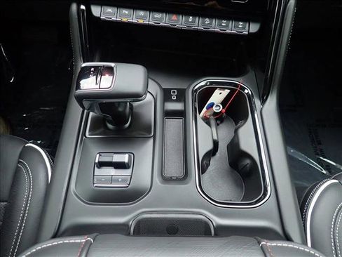 Used 2024 GMC Sierra 1500 AT4X image 22