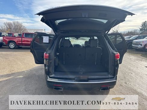 Used 2023 Chevrolet Traverse Premier image 53
