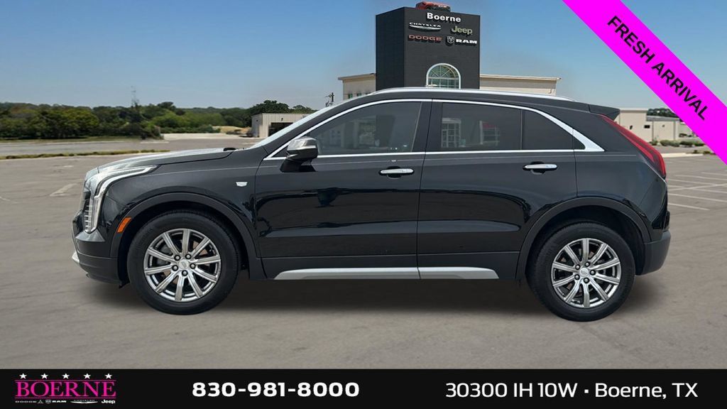 Used 2021 Cadillac XT4 Premium Luxury w/ Cold Weather Package FWD image 6
