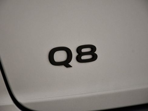 Used 2025 Audi Q8 Premium Plus image 9