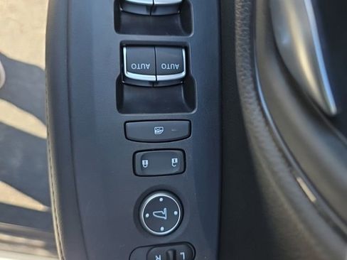 Certified 2025 Honda HR-V EX-L image 12