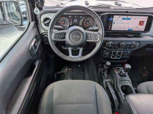 Certified 2025 Jeep Wrangler Unlimited Sahara AWD/4WD image 16