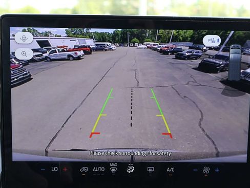 Used 2025 Ford Transit 350 XLT RWD image 10