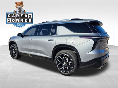 Used 2025 Chevrolet Traverse High Country w/ LPO, Floor Liner Package image 5