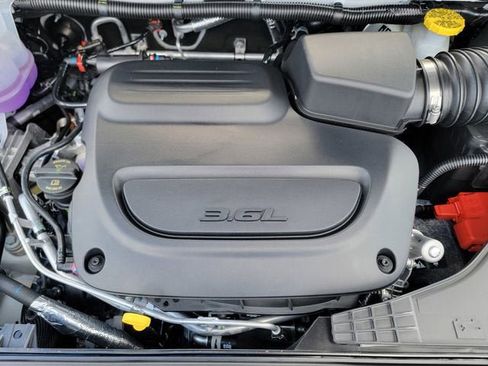 New 2026 Chrysler Pacifica Select AWD/4WD image 37