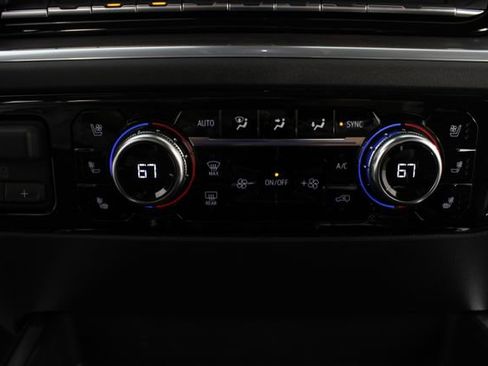 New 2026 GMC Sierra 1500 SLT image 7