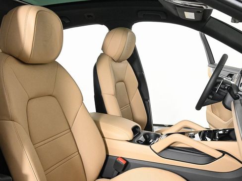 New 2026 Porsche Cayenne Coupe image 27