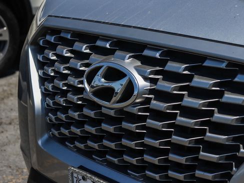 Used 2020 Hyundai Palisade SE FWD image 3