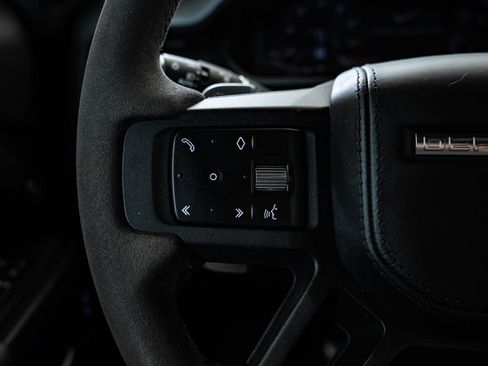 Used 2023 Land Rover Defender 90 V8 image 27