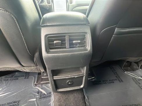 Used 2023 Ford Edge SEL image 22