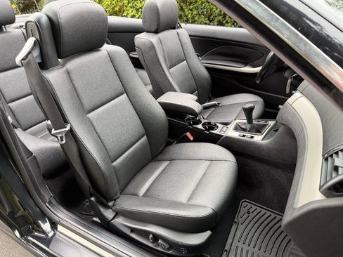 Used 2005 BMW 325Ci Convertible RWD image 29
