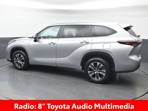 Certified 2024 Toyota Highlander XLE image 4