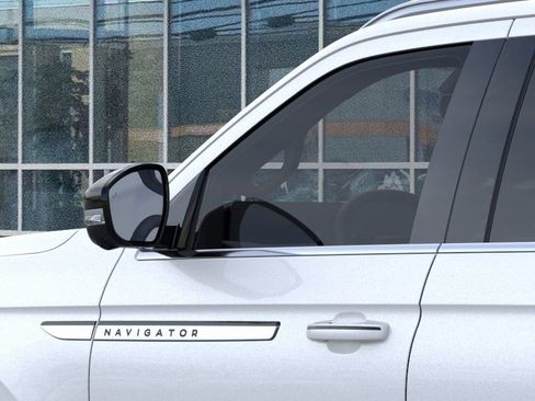 New 2026 Lincoln Navigator L Reserve AWD/4WD image 20