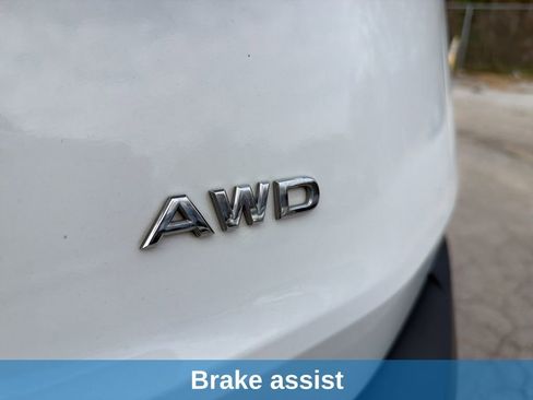 Used 2023 Nissan Rogue S image 12