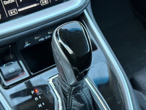 Used 2022 Subaru Outback Premium image 23