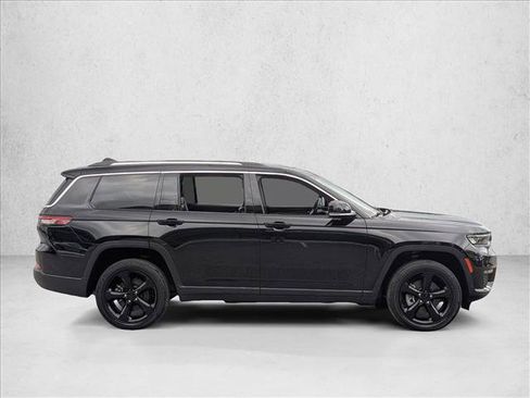 Used 2022 Jeep Grand Cherokee L Limited AWD/4WD image 4