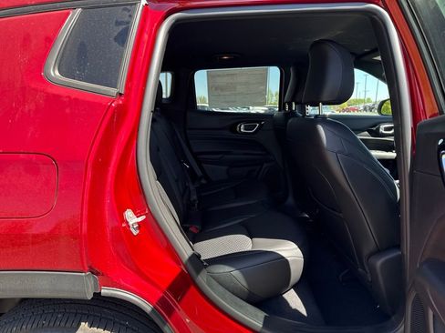 New 2026 Jeep Compass Latitude AWD/4WD image 13
