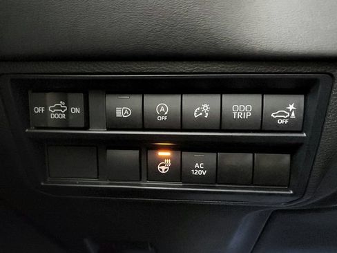 Used 2023 Toyota Tundra Platinum AWD/4WD image 29