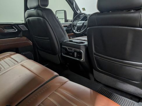 Used 2024 GMC Sierra 3500 Denali Ultimate image 19