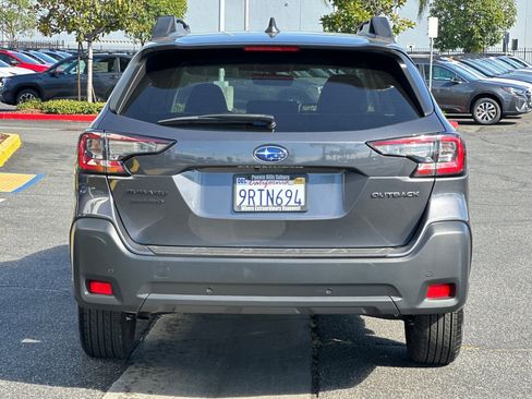 Used 2025 Subaru Outback Onyx Edition image 5