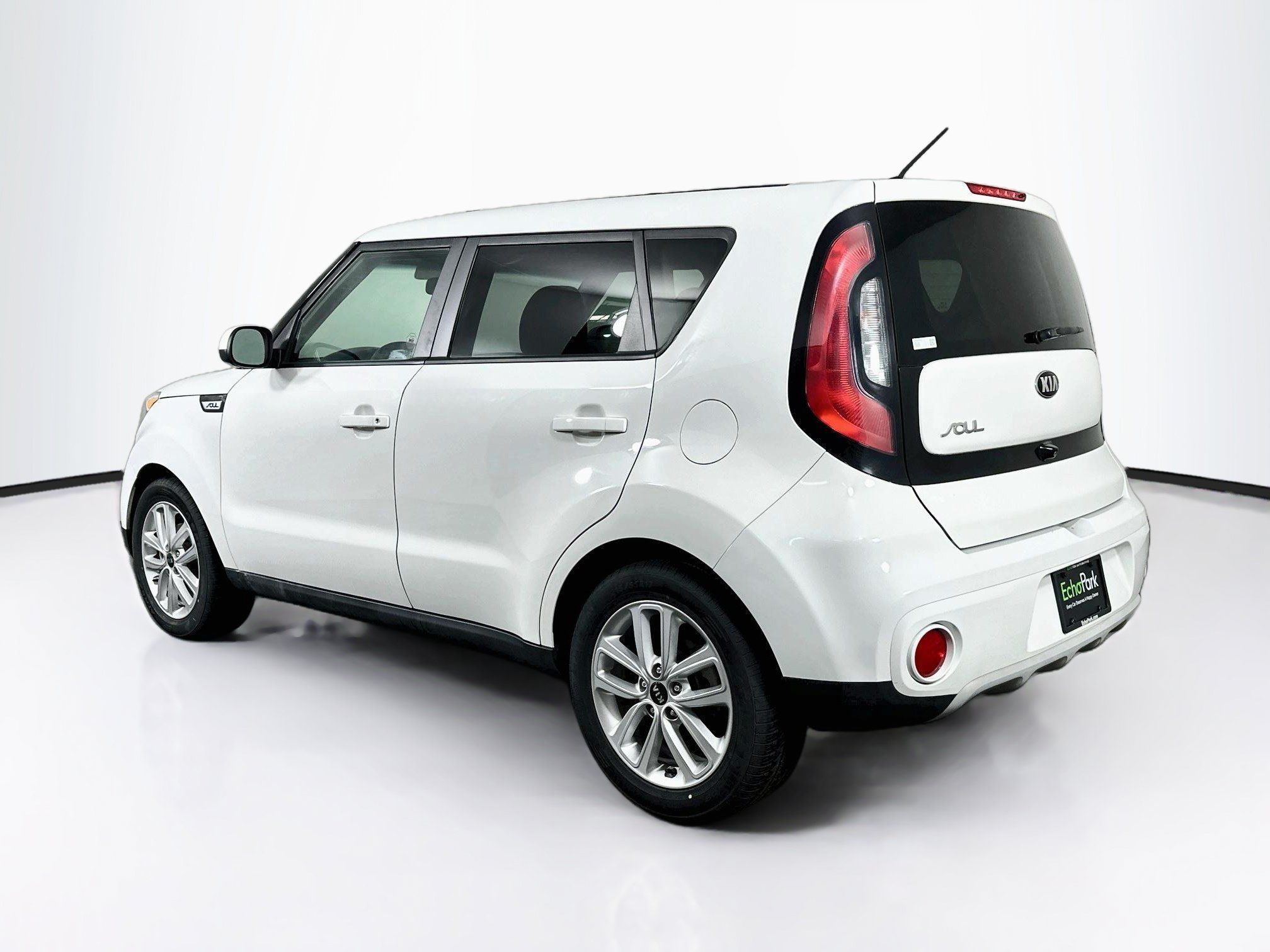Used 2019 Kia Soul + FWD image 5