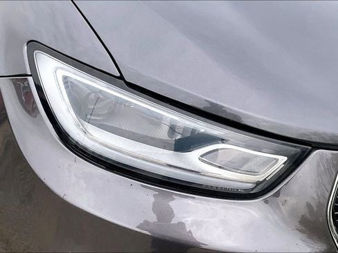 Used 2023 Chrysler Pacifica Touring-L FWD image 30