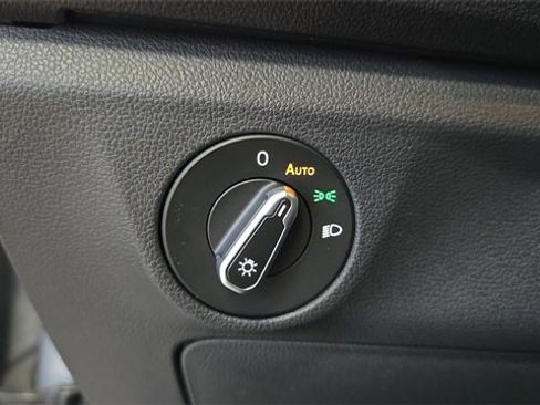 Used 2022 Volkswagen Jetta Sport image 26