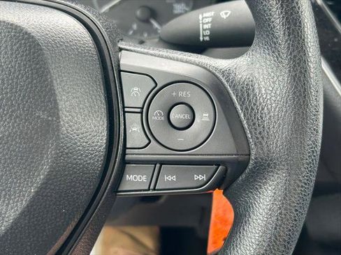 Certified 2025 Toyota Corolla LE FWD image 32