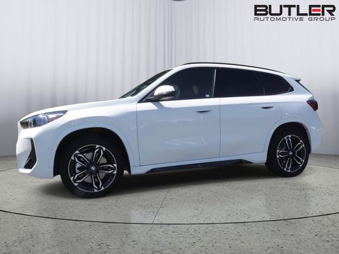 New 2026 BMW X1 xDrive28i w/ Technology Package AWD/4WD image 1