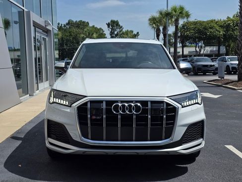 Used 2021 Audi SQ7 Premium Plus w/ Driver Assistance Package AWD/4WD image 2