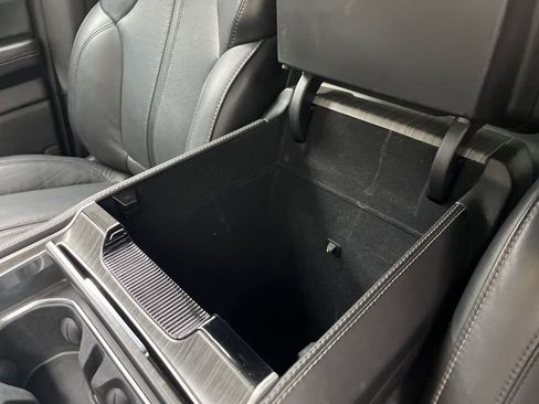 Used 2024 Jeep Wagoneer L Series III w/ Flexible Seating Group image 27