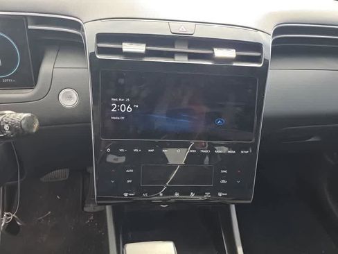 Used 2023 Hyundai Santa Cruz SEL Premium image 8